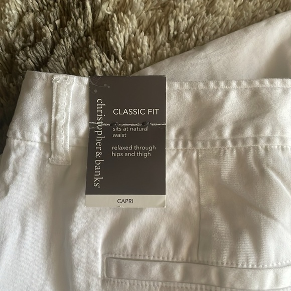 White relaxed fit capri pant - Picture 3 of 4